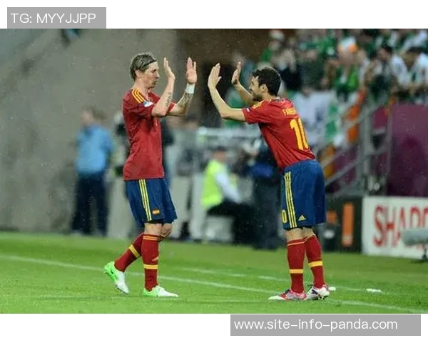 卡佩罗表达对法布雷加斯的喜爱并称赞巴尔泰萨吉的潜力 卡佩罗表达对法布雷加斯的喜爱并称赞巴尔泰萨吉的潜力