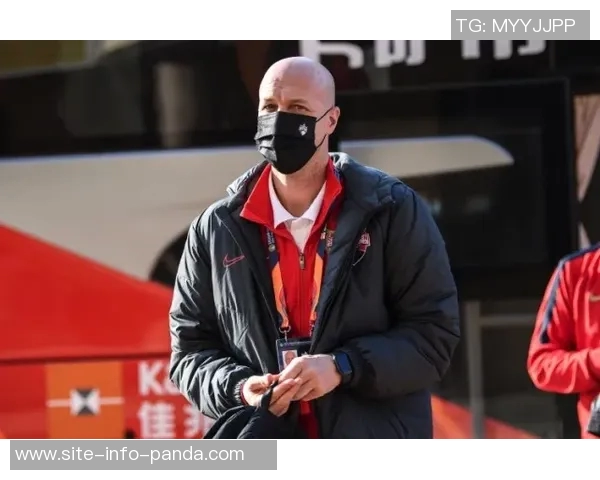 西甲激战巴萨遭赫罗纳逆转失榜首马竞紧追第4名 西甲激战巴萨遭赫罗纳逆转失榜首马竞紧追第4名