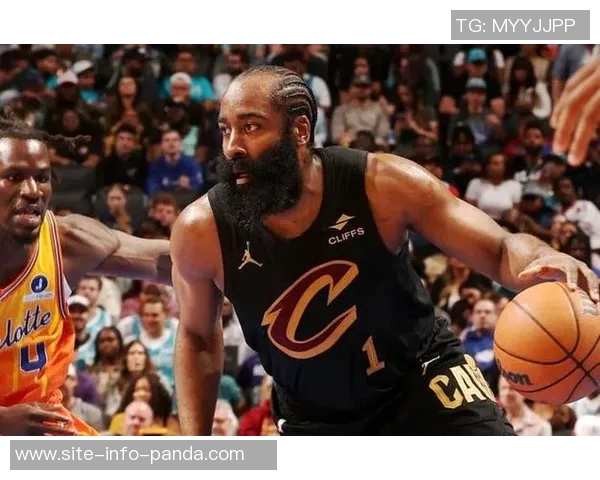 米切尔致敬泰森强调詹姆斯为克城首冠奠定重要基础 米切尔致敬泰森强调詹姆斯为克城首冠奠定重要基础